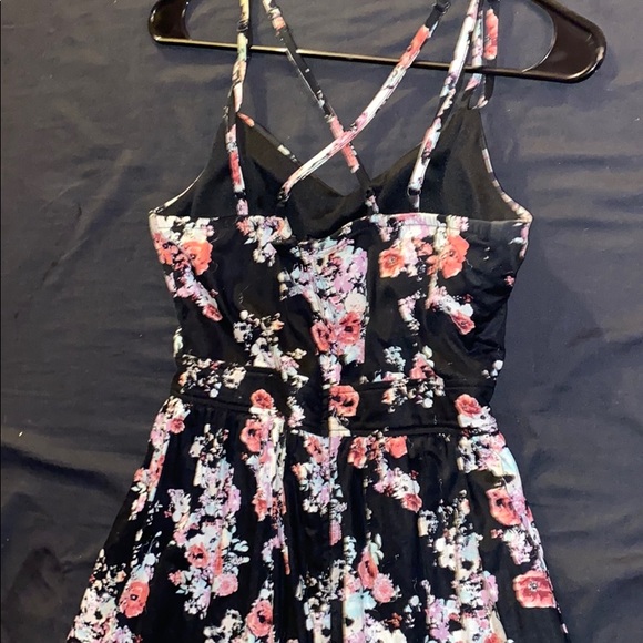 Dress - Picture 4 of 6